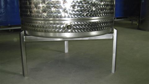 Tank Untersatz 3 Beine 1.jpg